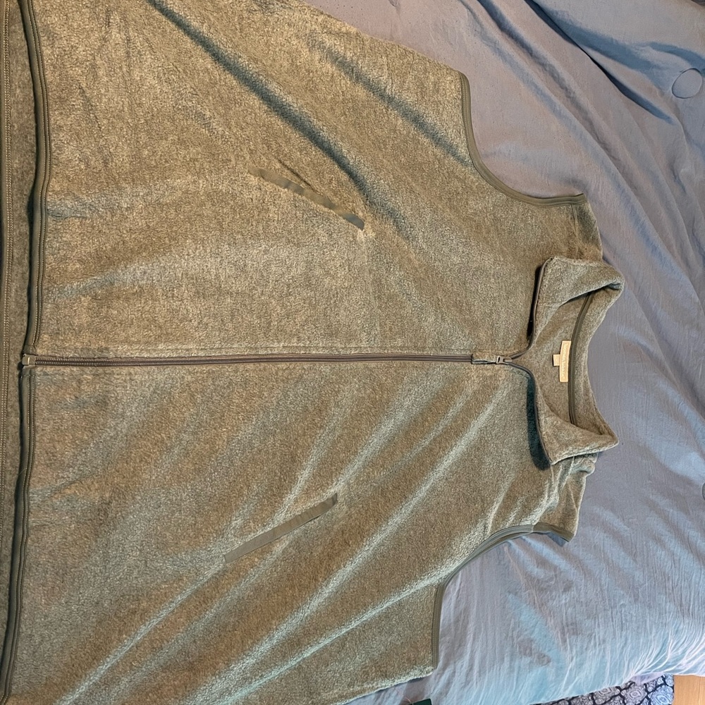 Gray fleece vest women’s size 4 xl new with tags.